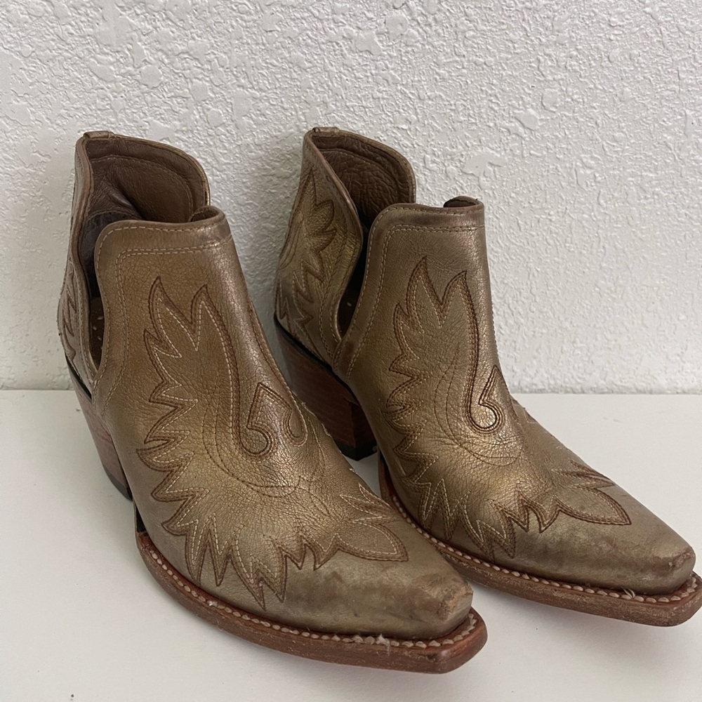 Ariat Women's Gold Ankle Booties